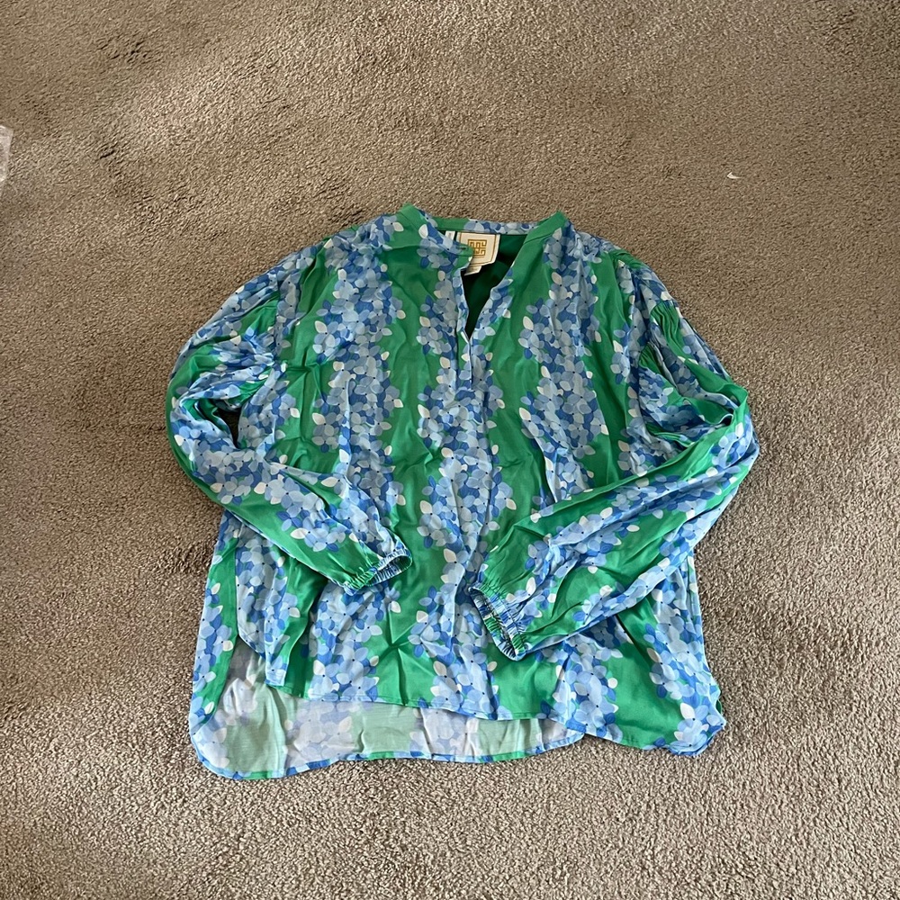 Emily McCarthy Lightweight Green Floral Long-Sleeve Blouse